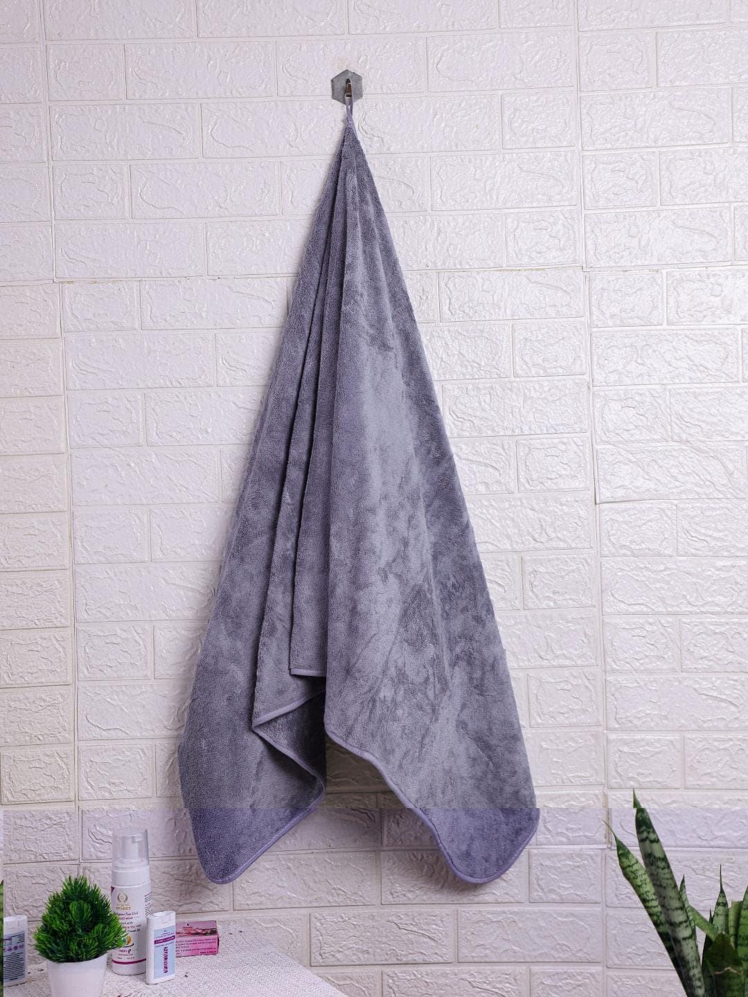 Buy Fezora Grey Solid Microfiber 500GSM Breathable Adult Regular Bath Towel 55x22In - - Home for Unisex