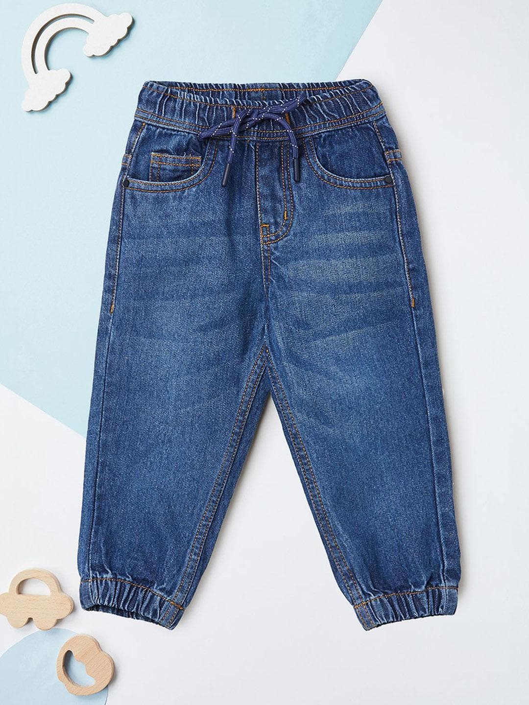 max Boys Regular Fit Mid-Rise Light Fade Jeans