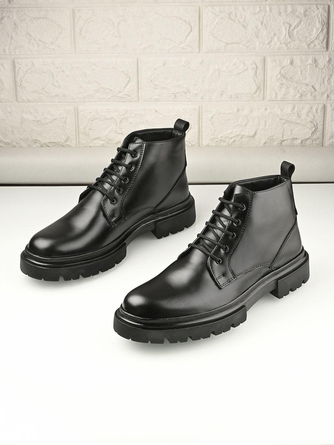 The Roadster Lifestyle Co Men Chunky Lace-Up Boots