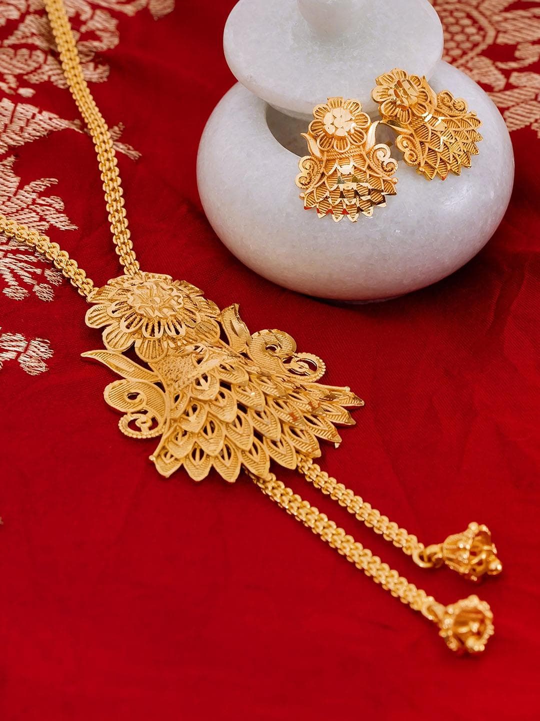 Manikya Gold-Plated Necklace Set