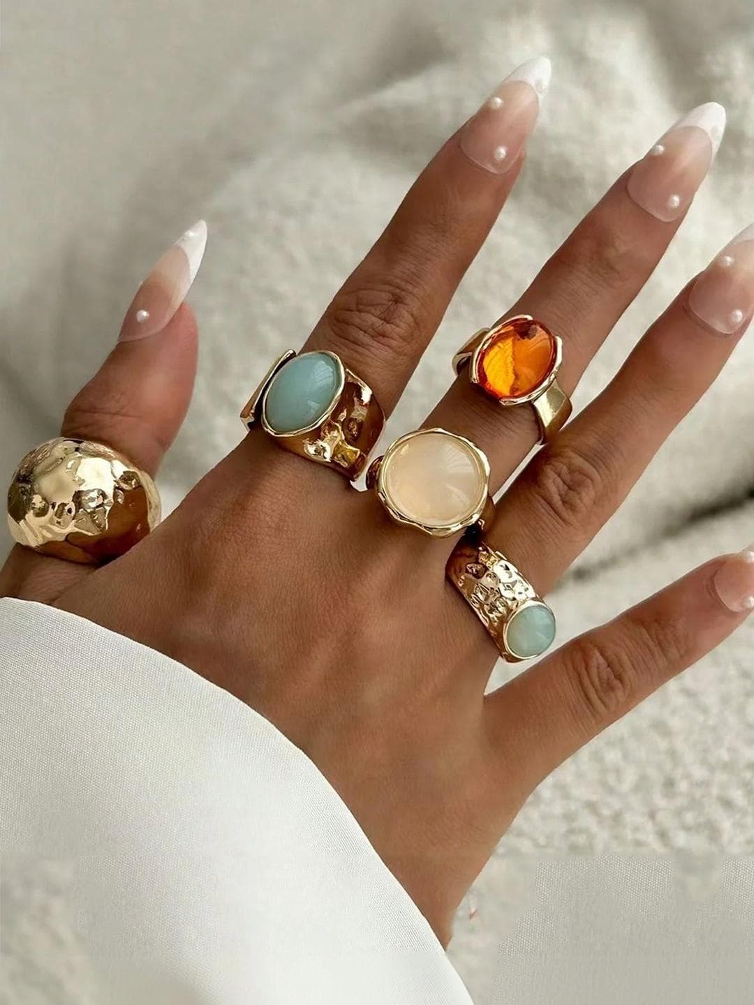 OOMPH Set of 5 Artificial Stones and Beads Finger Ring
