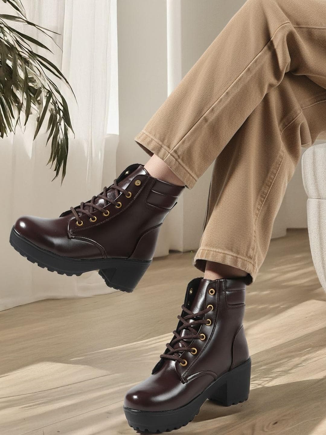 The Roadster Lifestyle Co Women Block-Heeled Lace-Ups Boots