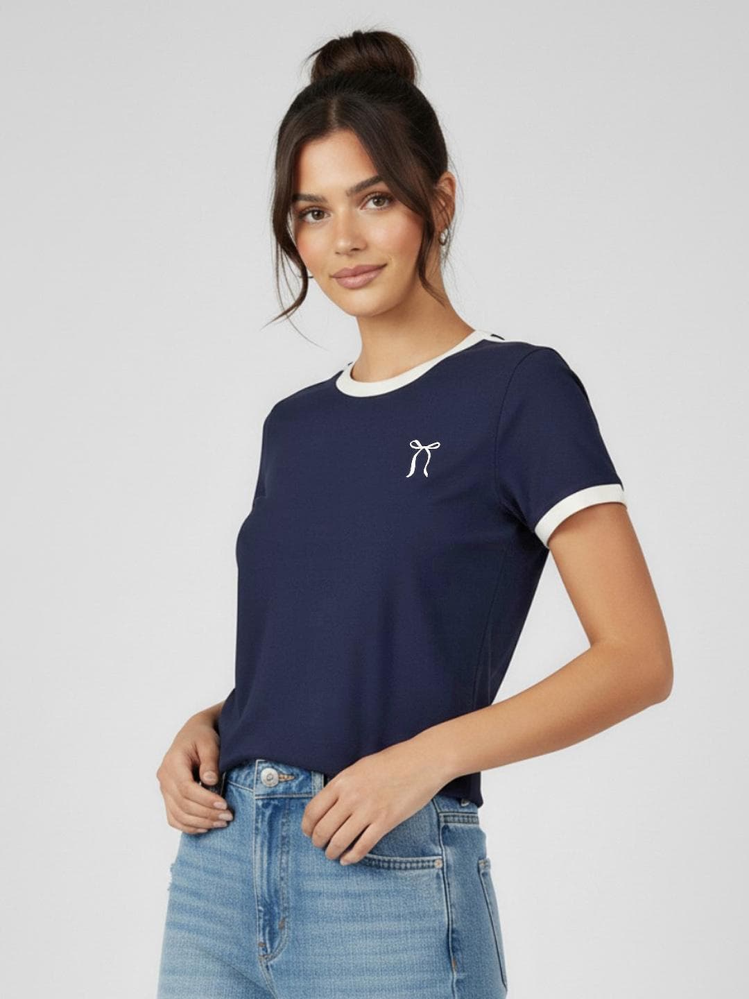 glitchez Contrast Taping Bow Embroidered T-shirt