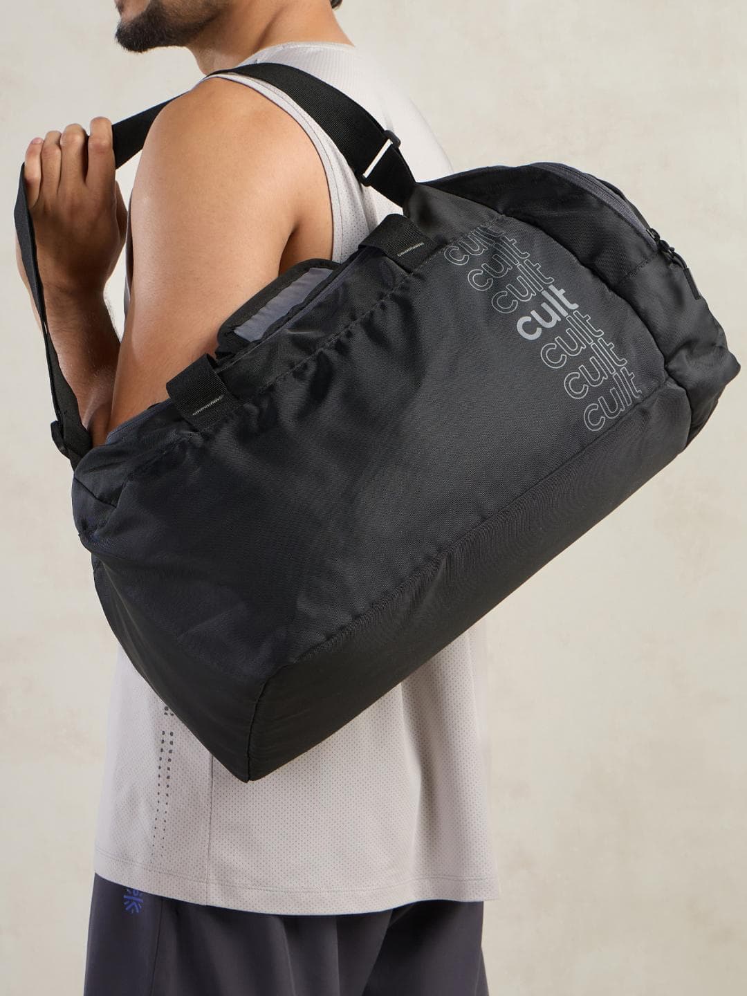 Buy CULT Black Printed Duffel Bag With Shoe Compartment - - Accessories for Unisex