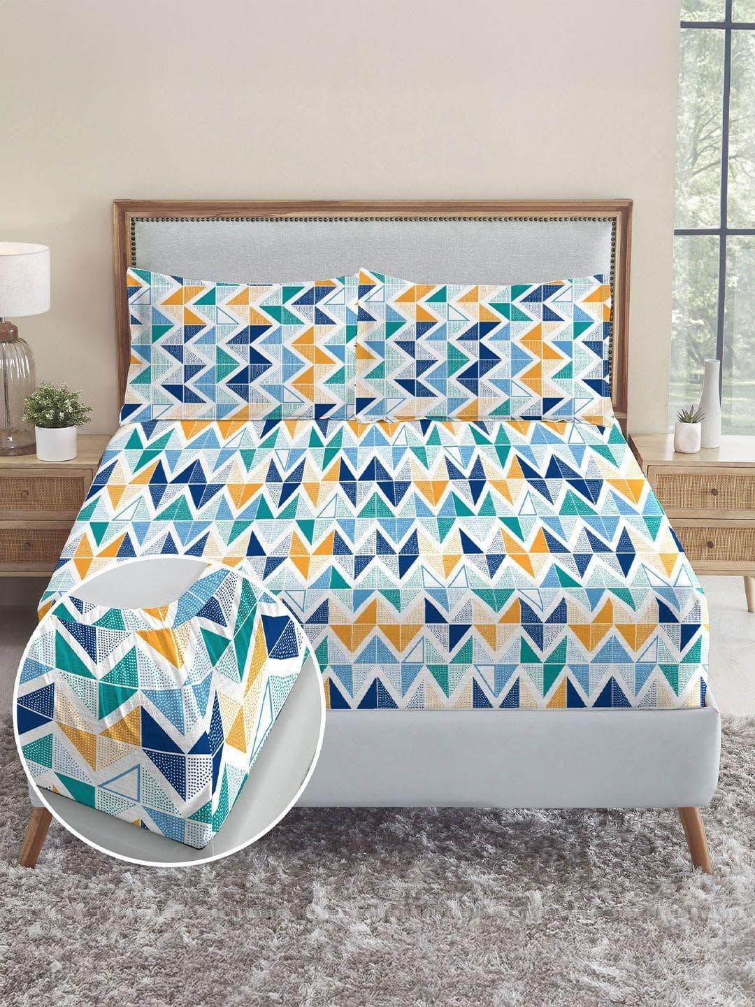 MYTRIDENT White Geometric 144 TC King Bedsheet with 2 Pillow Covers