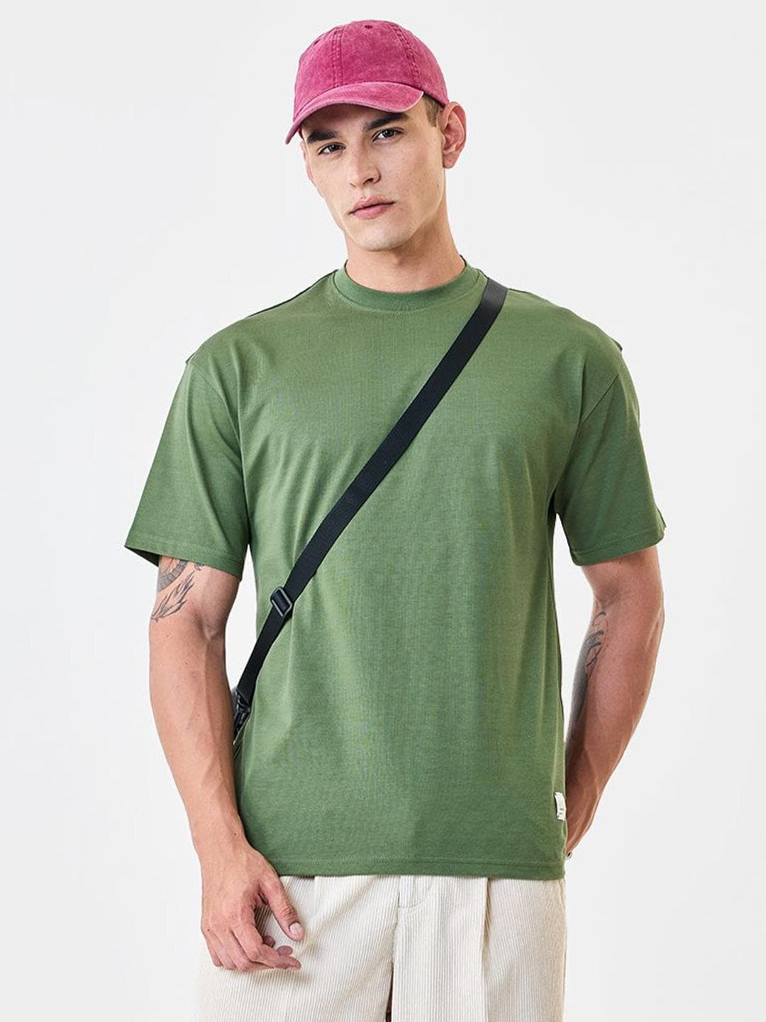 Snitch Men Solid Round Neck Pure Cotton Relaxed Fit T-shirt
