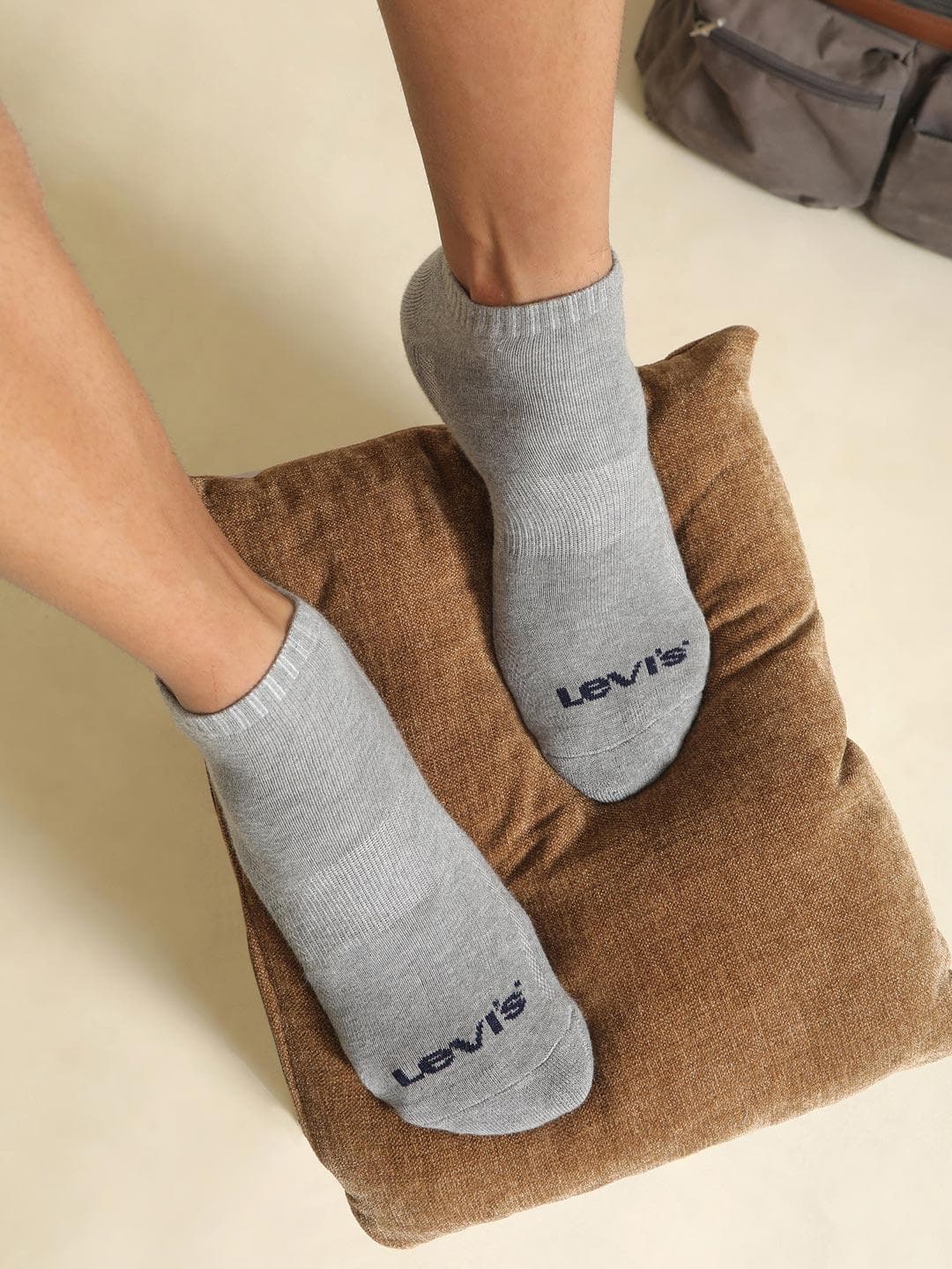 Levis Men Pack Of 3 Pair Stretch Ankle Length Socks With Cushioned Sole