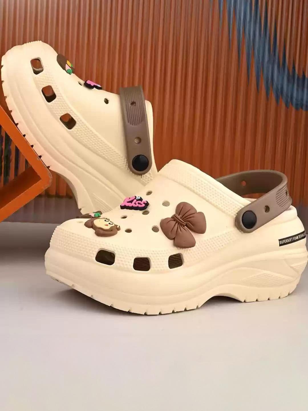 glitchez Women Embellished Clogs