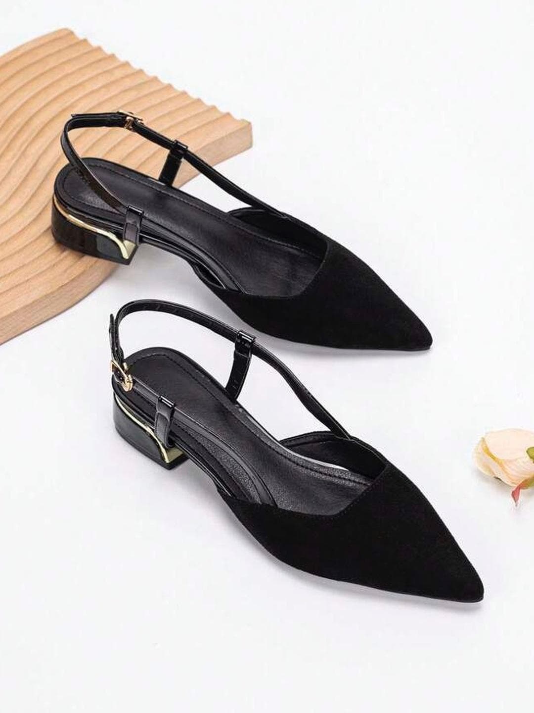 KLEXIO Women Pointed Toe Comfort Sandals with Buckles