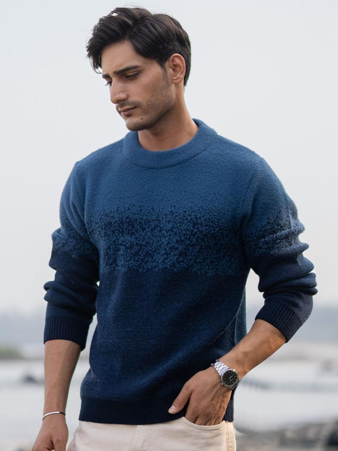 Powerlook Men Colourblocked Pullover