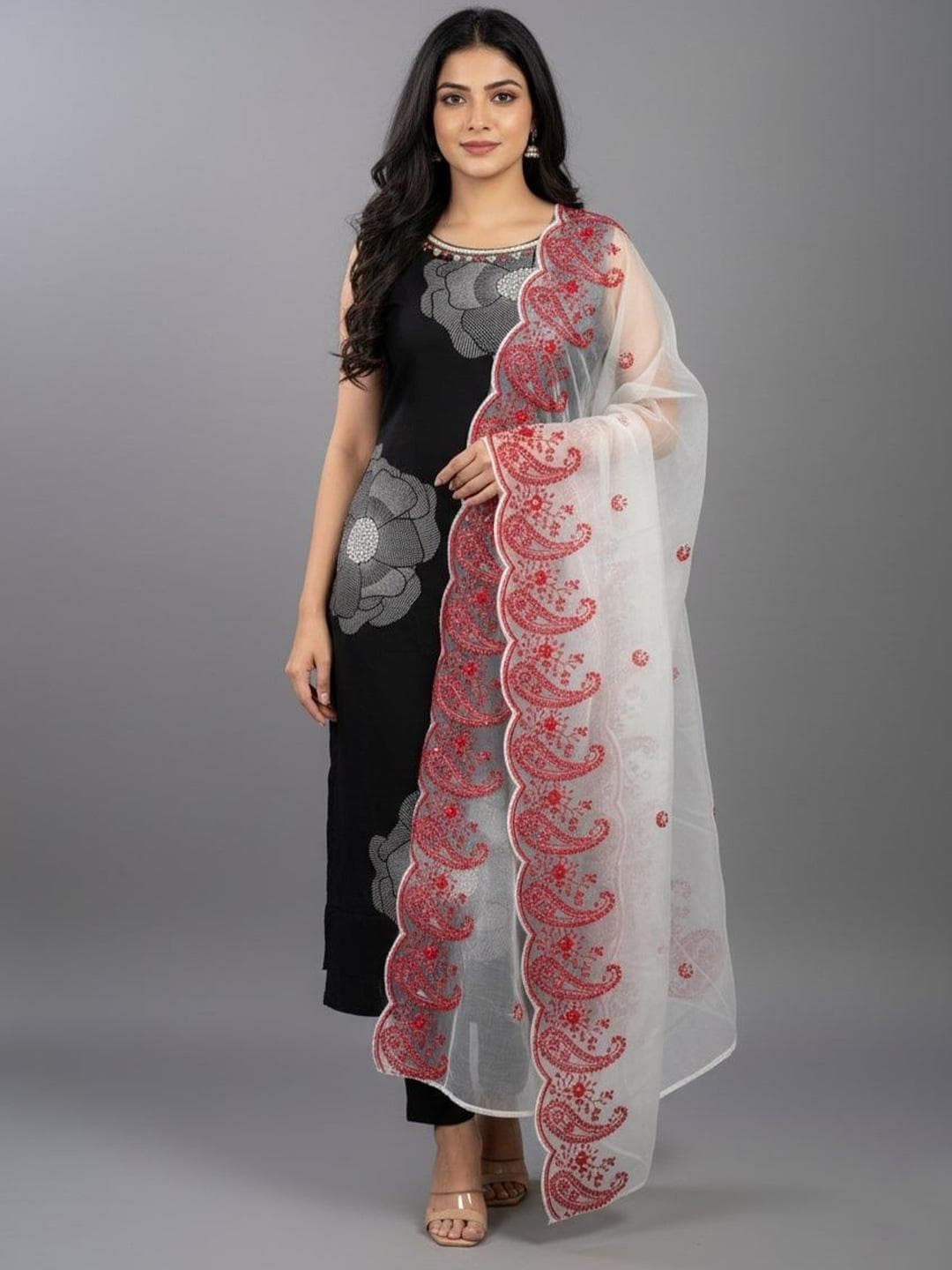 Sangria Paisley Embroidered Dupatta with Scalloped Border