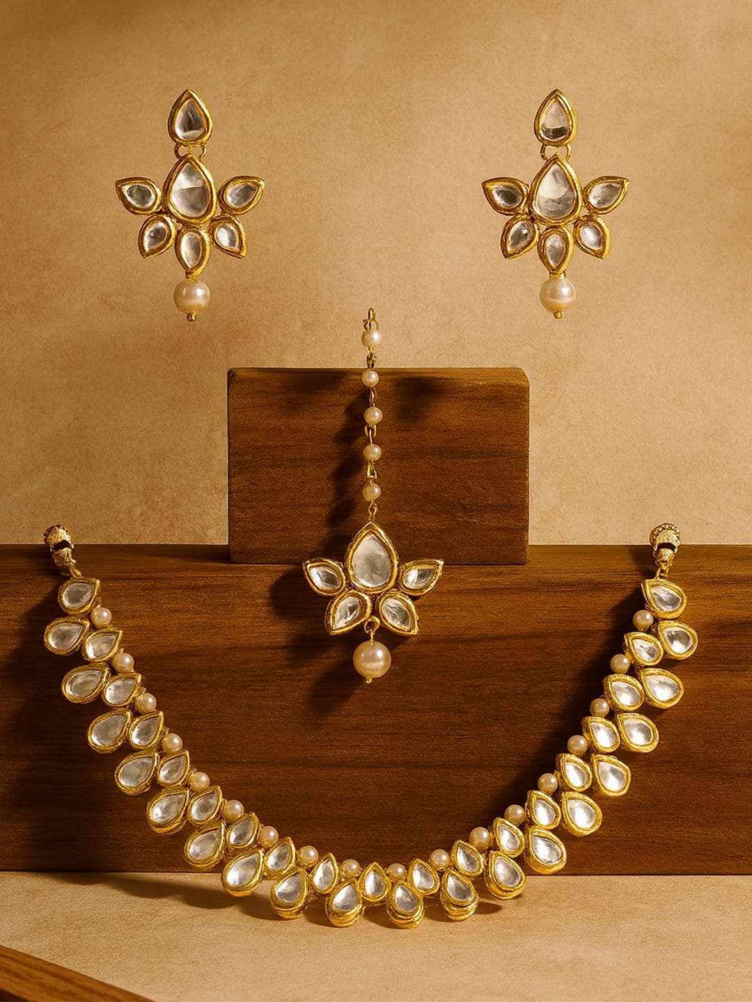 KARATCART Gold-Plated Kundan-Studded Handcrafted Jewellery Set