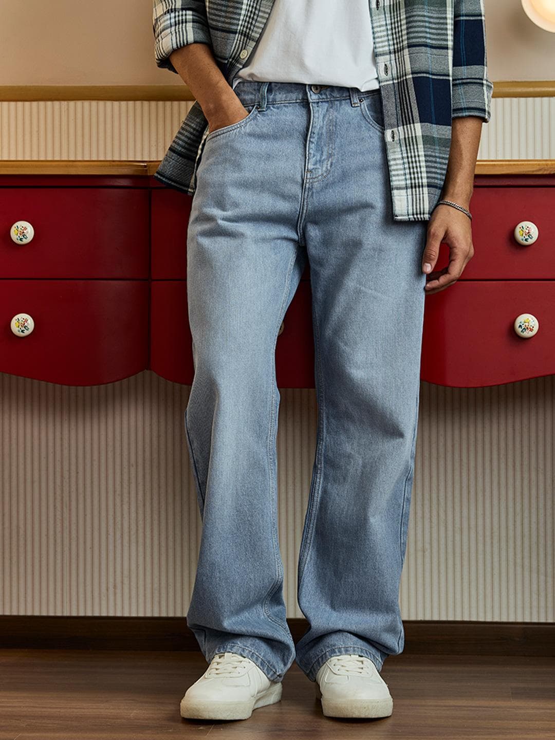Snitch Men Light Blue Mid-Rise Straight Fit Jeans