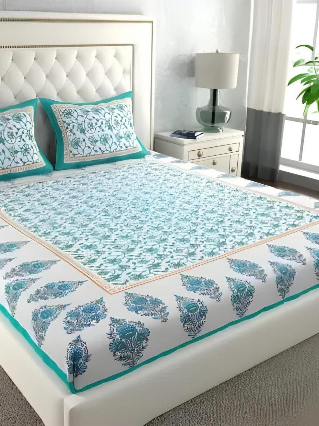 UNIBLISS White & Sea Green Floral 144 TC Cotton Queen Bedsheet Set 2.35m x 2.15m