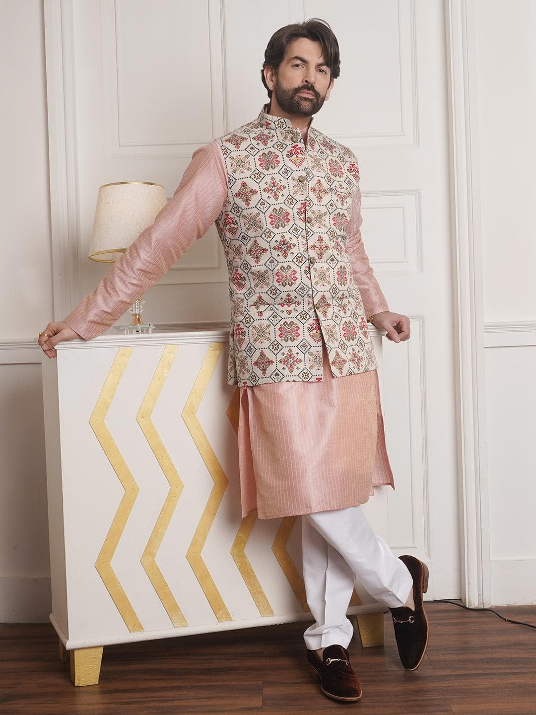 SOJANYA Men Pink Solid Kurta & Churidar Comes With a Nehru Jacket