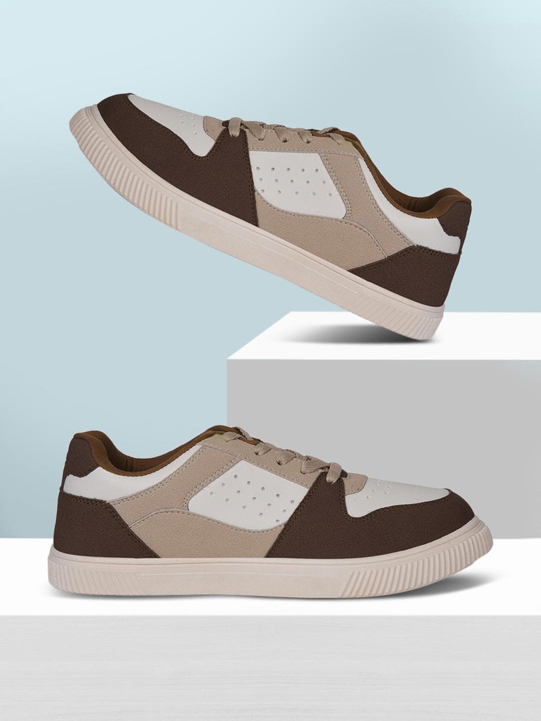 Bata Men Colourblocked Round Toe Lace-Ups Sneakers