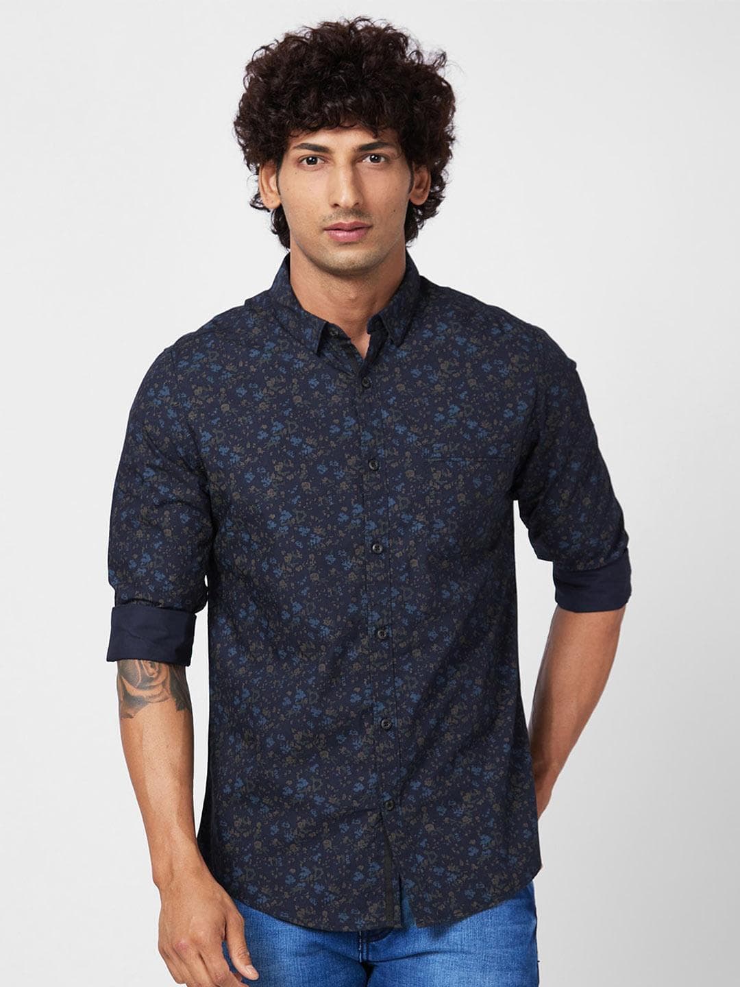 SPYKAR Men Slim Fit Abstract Printed Opaque Pure Cotton Casual Shirt