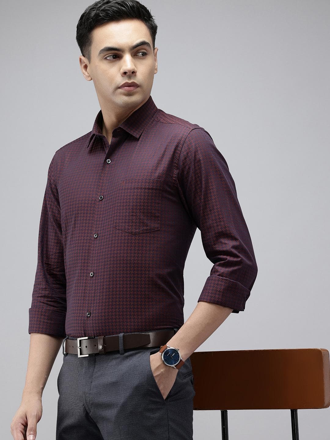 Arrow Pure Cotton Self Design Geometric Manhattan Slim Fit Formal Shirt