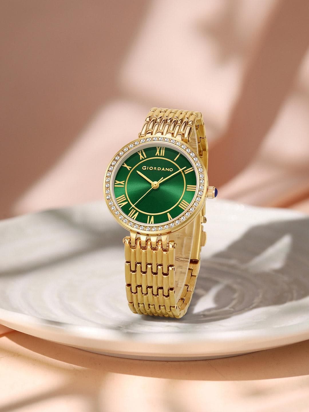 Giordano Eleganza Collection Women Round Diamond-Set with Metal Strap Analog Watch