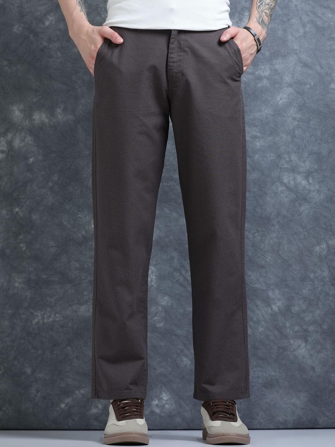 Roadster Men Grey Solid Relaxed Relaxed Fit Trousers