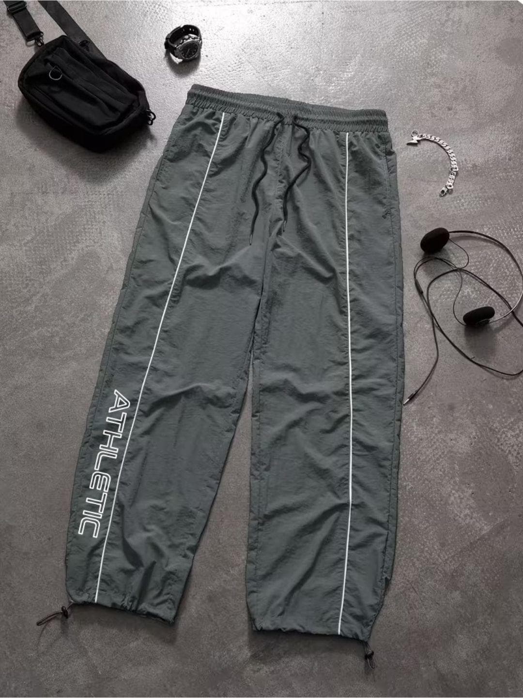 Povaxpo Men Regular Fit Graphic Print Track Pants