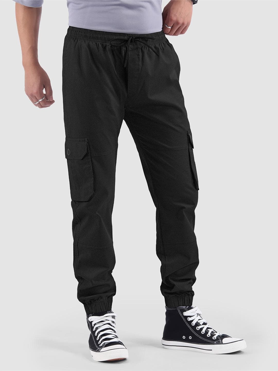 Beyoung Men Cotton Black Heavy Gauge Cargo Joggers Trousers