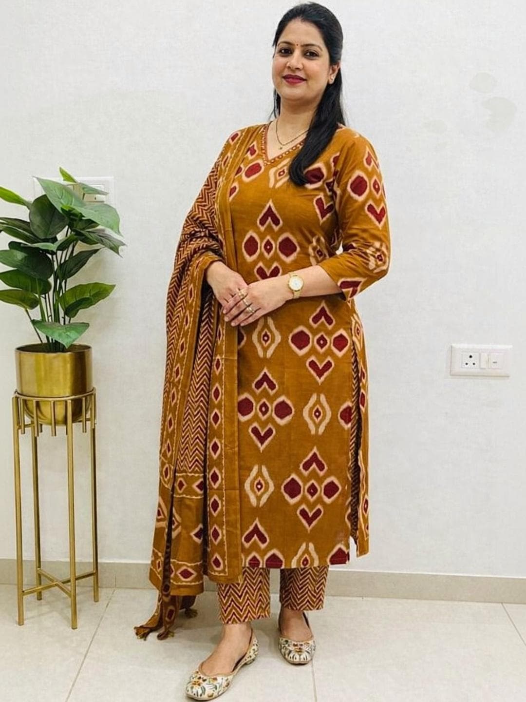 Fabinn Women Ethnic Motifs Printed Regular Pure Cotton Kurta with Trousers & With Dupatta