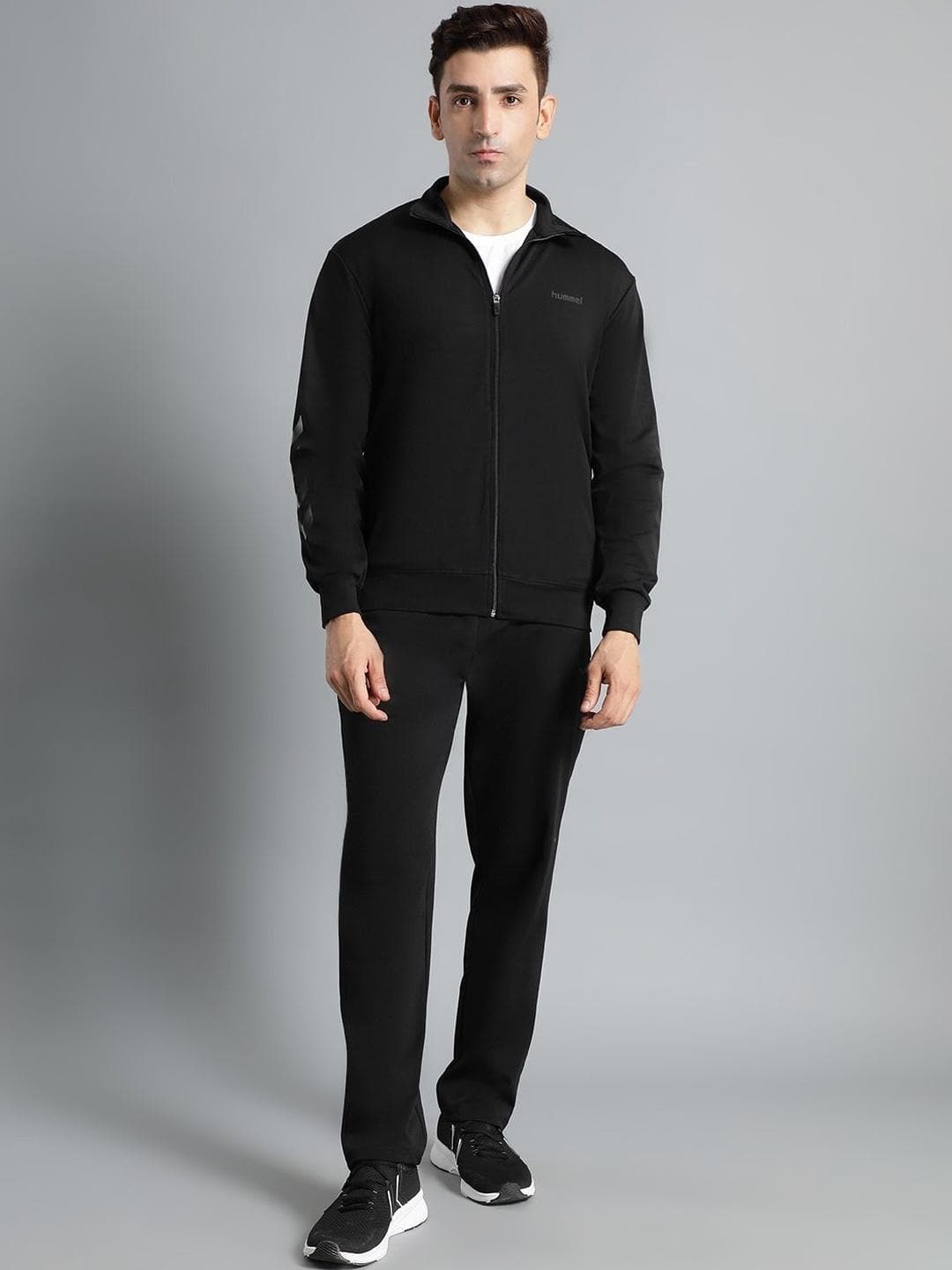hummel Moisture Control Full Zip Comfortable Fit Activewear