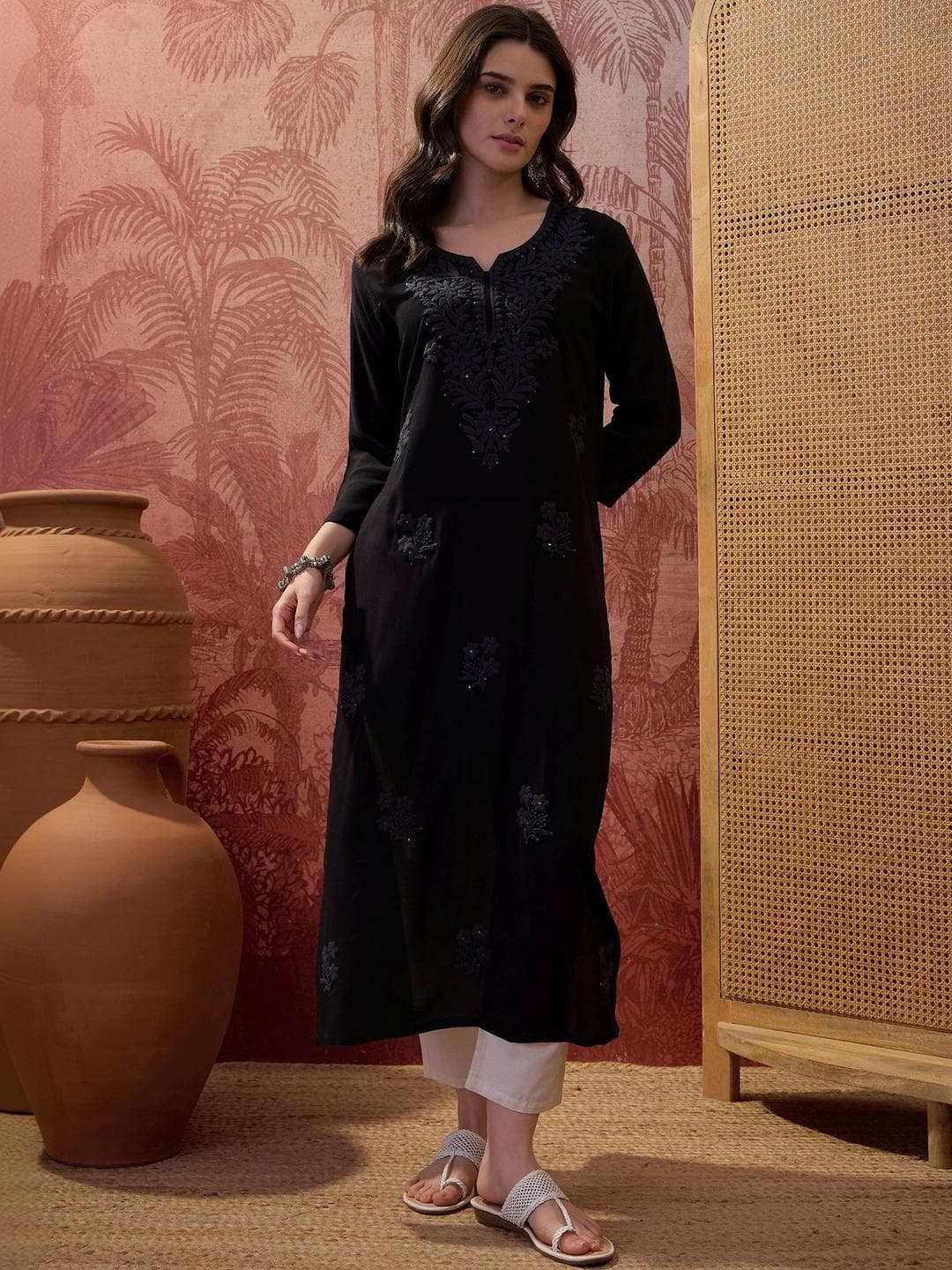 Sangria Embroidered Round Neck Kurta