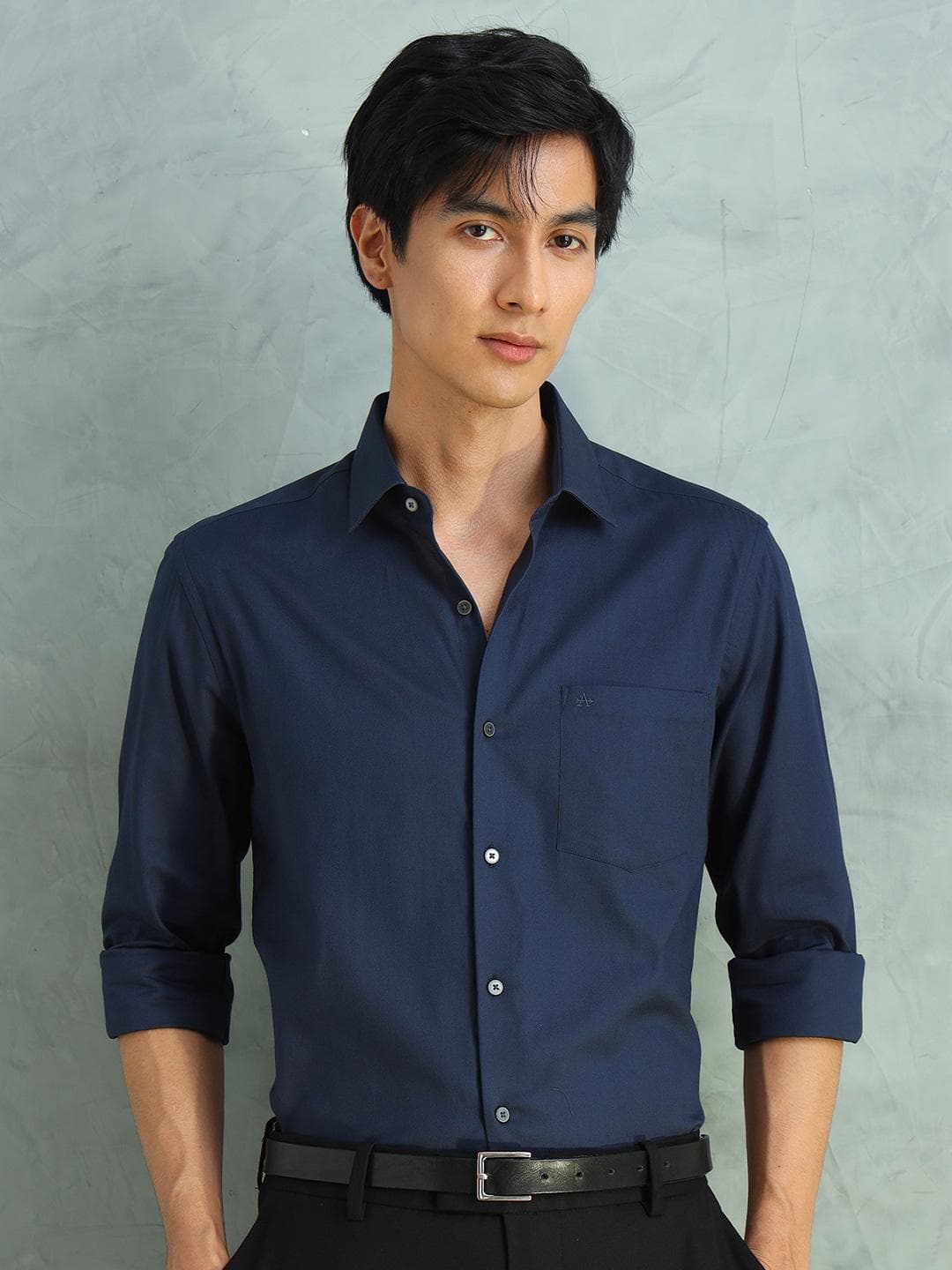 Arrow Men Navy Blue Manhattan Slim Fit Formal Shirt