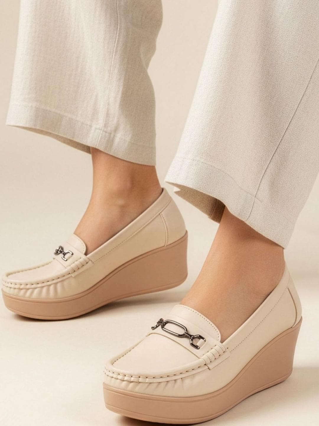 VENDOZ Women Loafers