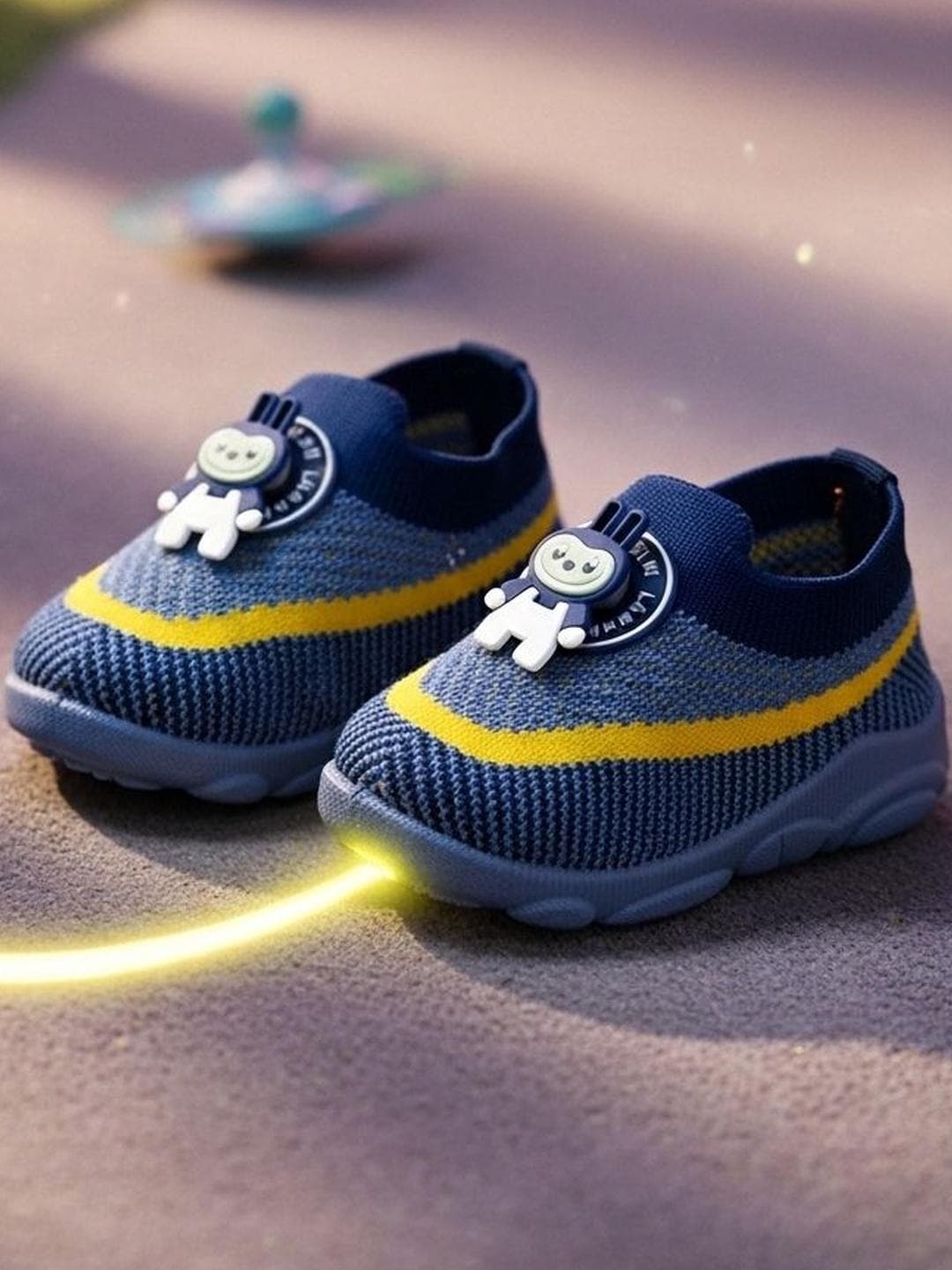 FootStation Boys Textured Slip-On Sneakers