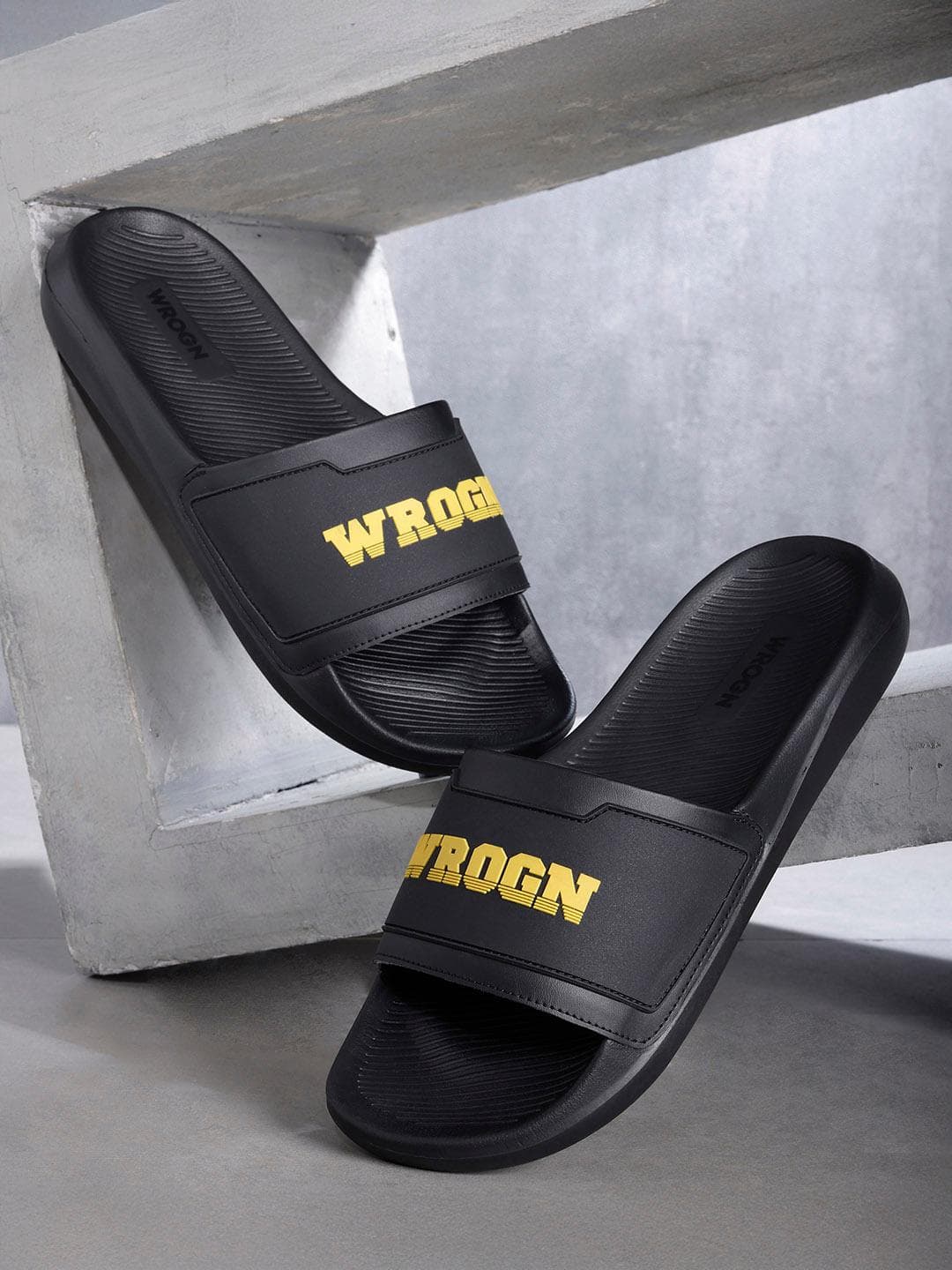 WROGN Men Printed Sliders