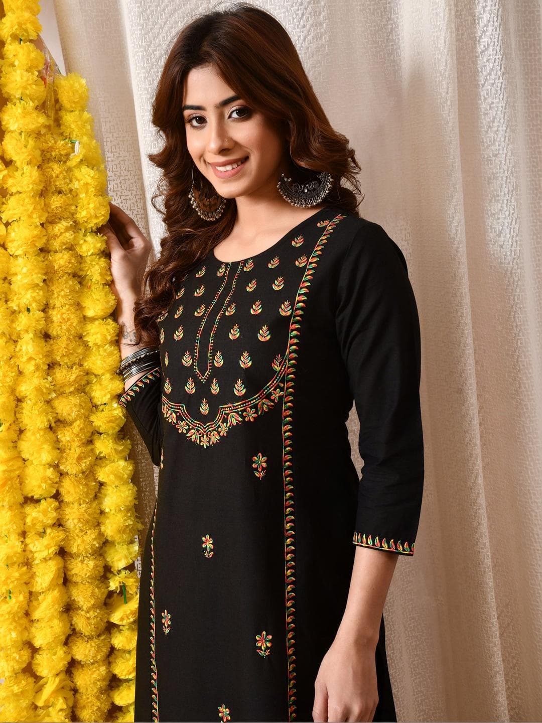 BKApparels Women Ethnic Motifs Embroidered Floral Kurta
