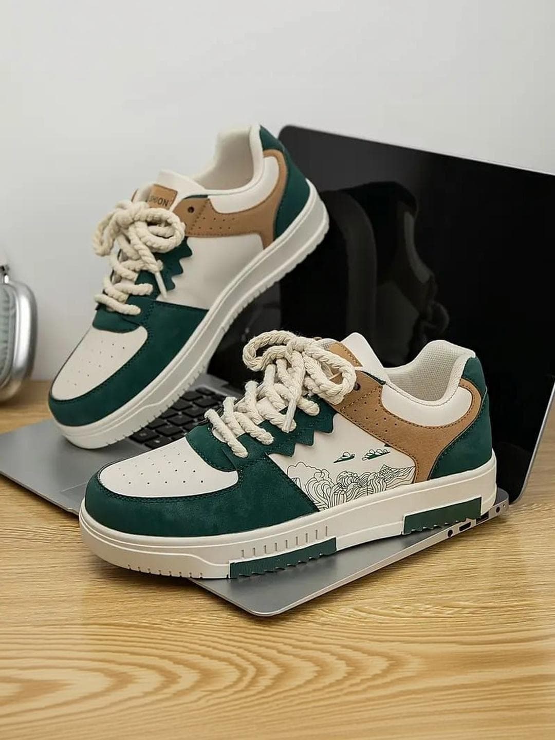 Shozie Boys Colourblocked Sneakers