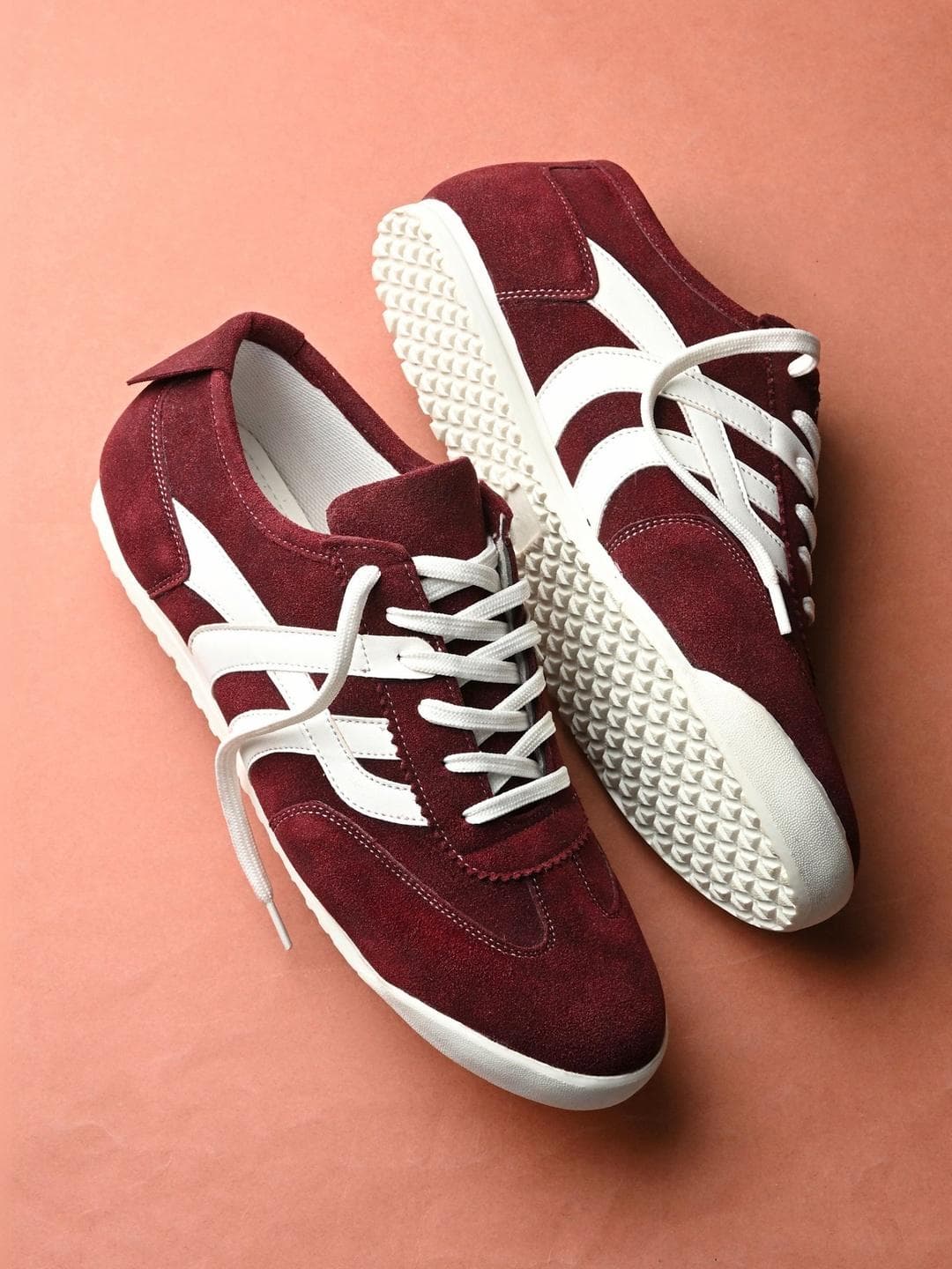 The Roadster Lifestyle Co Men Round Toe Sneakers Casual Shoes