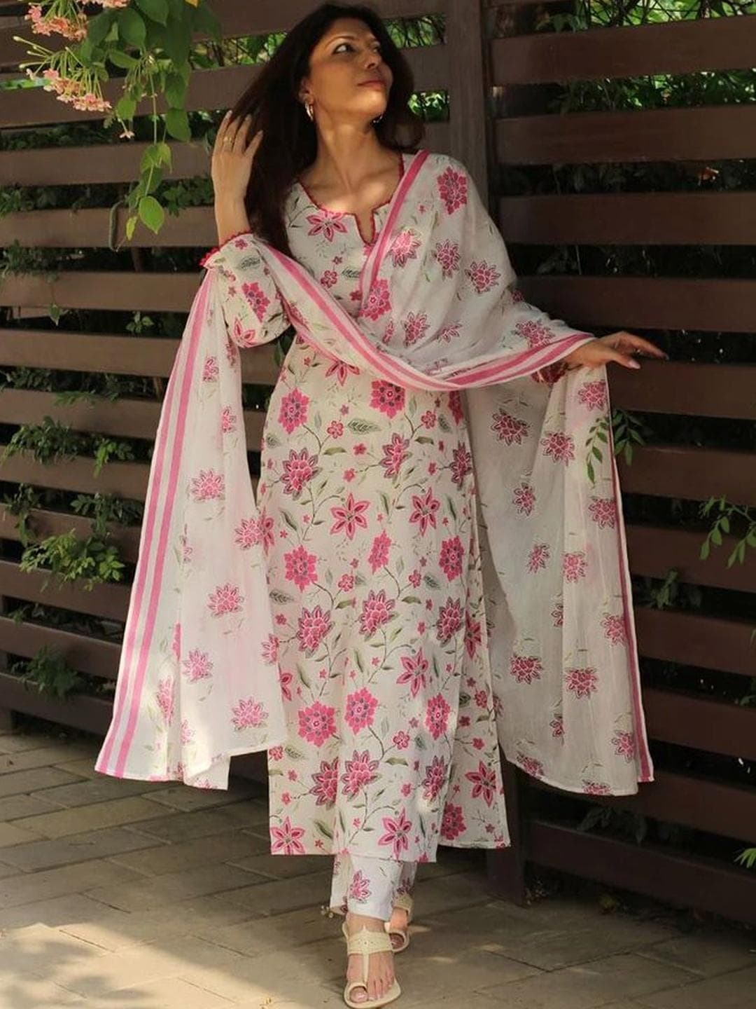 MYRIE Women Floral Printed Regular Chanderi Cotton Kurta with Trousers & With Dupatta