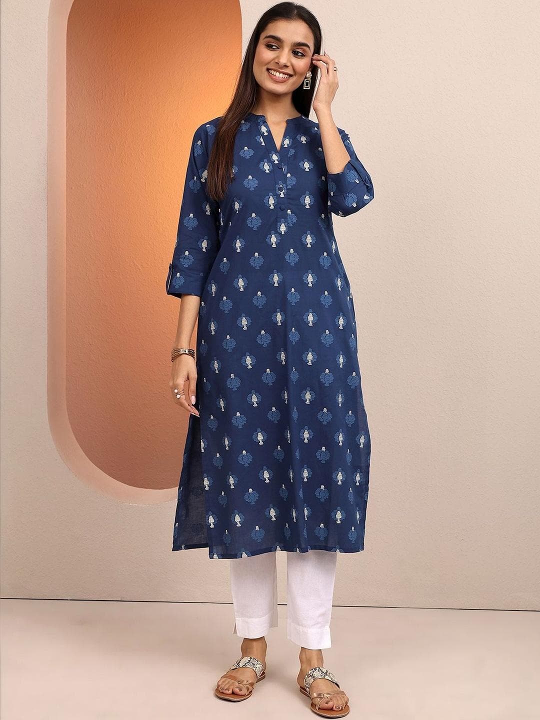 Libas Women Blue Printed Cotton Straight Kurta