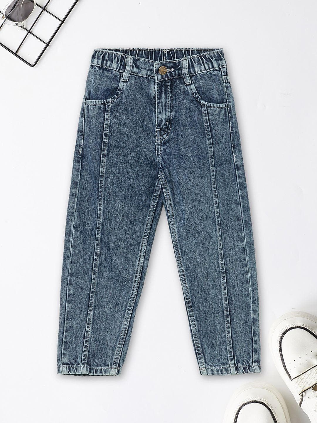 max Boys Regular Fit Mid-Rise Light Fade Stretchable Jeans