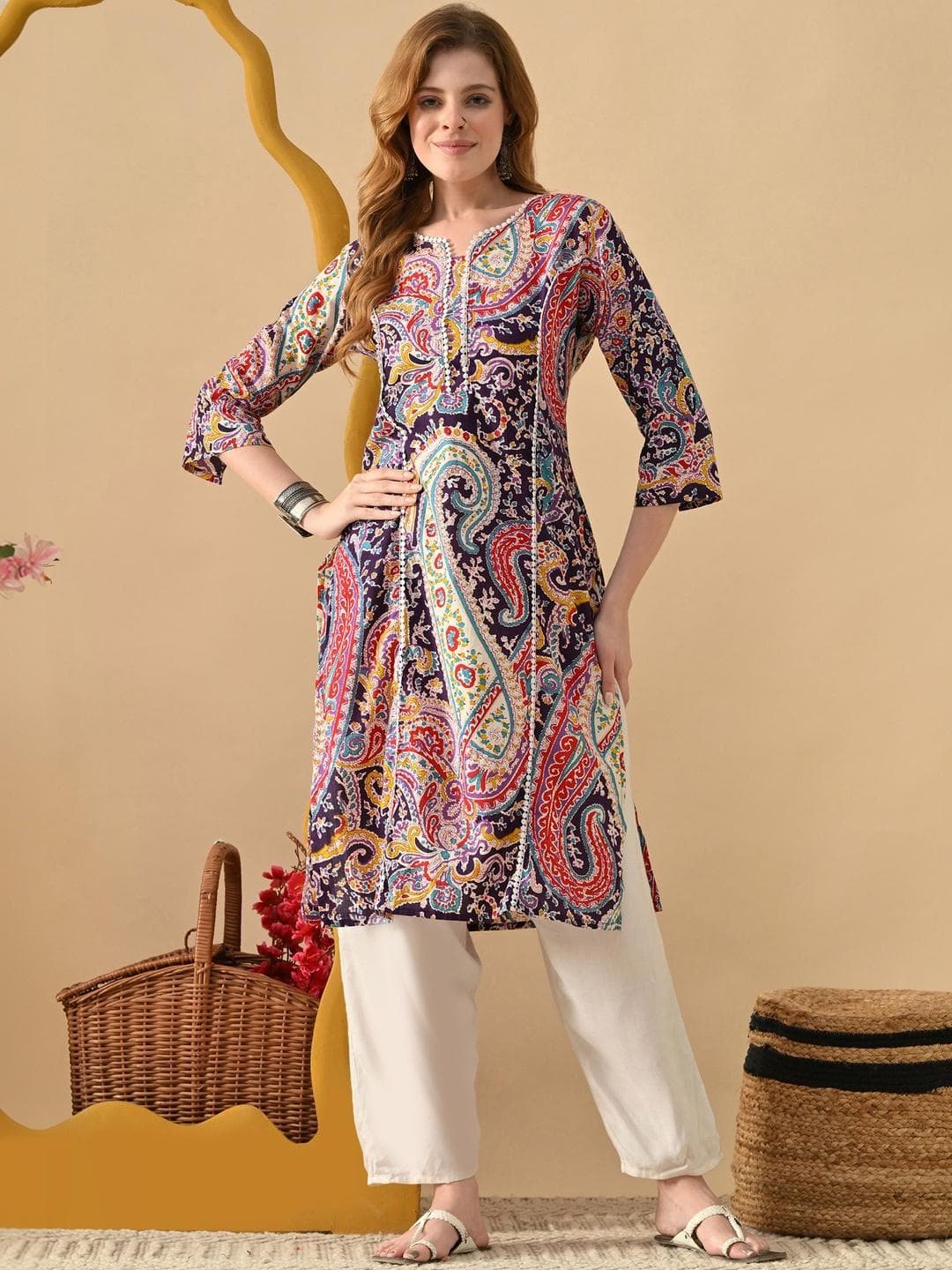 KJTRENDS Women Floral Printed Thread Work Floral Kurta