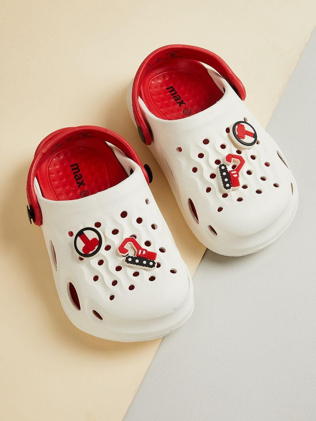 max Boys Clogs