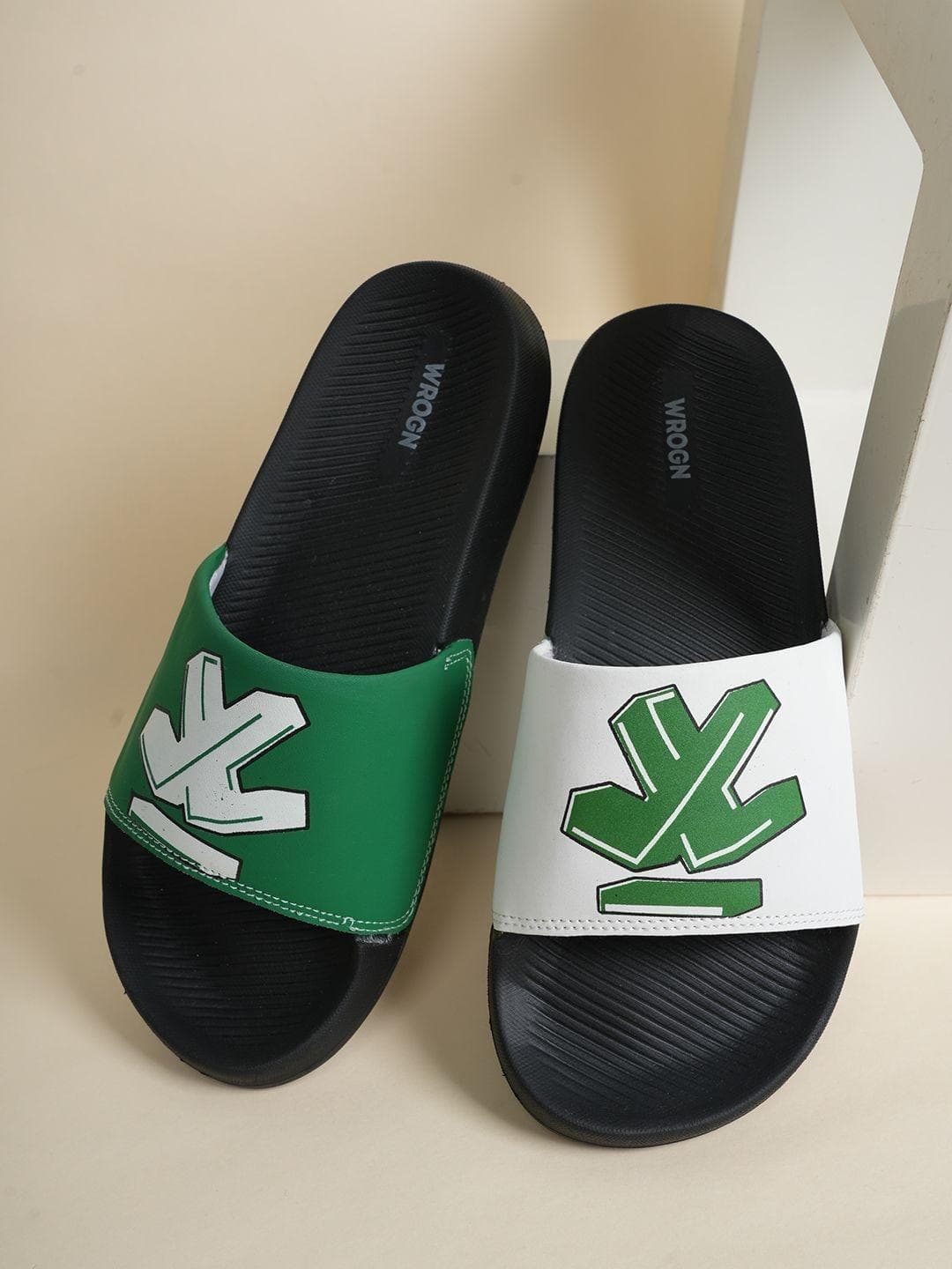 WROGN Men Printed Sliders