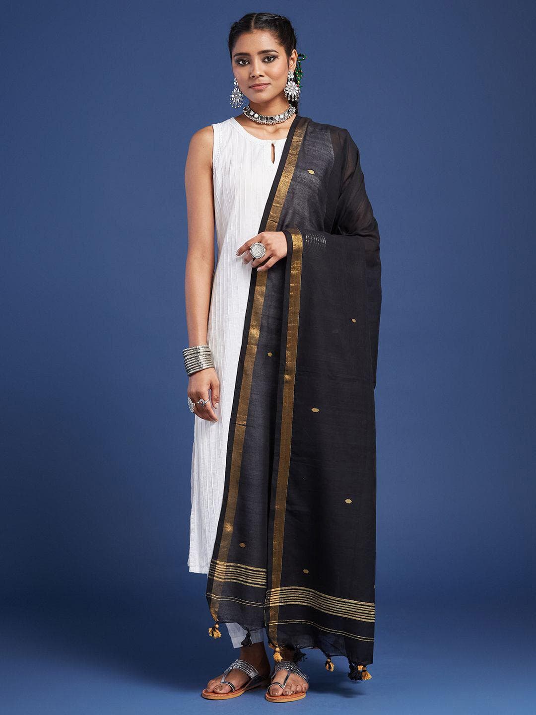 Taavi Floral Woven Design Cotton Dupatta