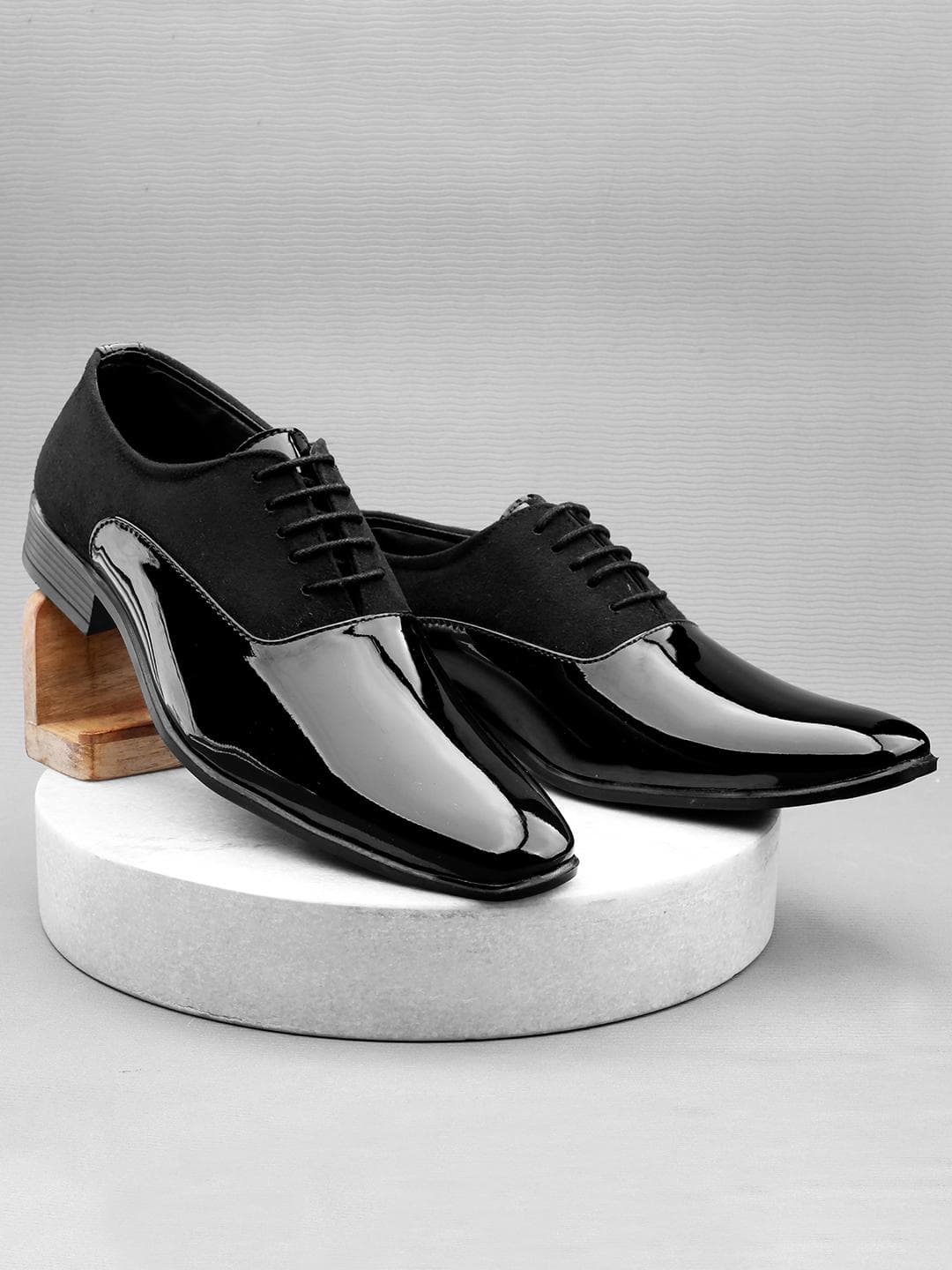 Anouk Men Black Patent & Suede Bi-Material Lace-Up Oxford Formal Lace-up Shoes