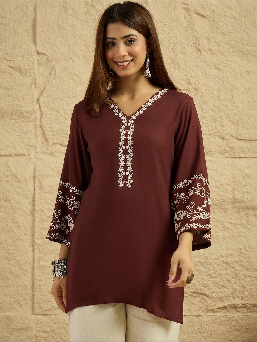 Anouk Embroidered V-Neck Thread Work Thread Work Kurti