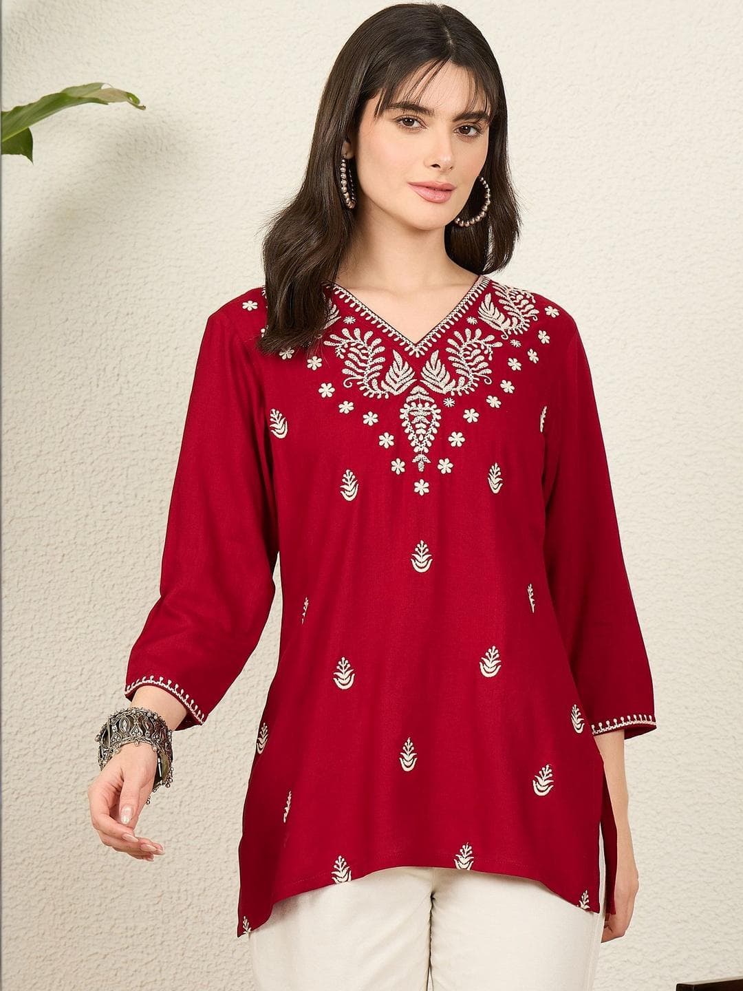 Anouk Ethnic Motifs Embroidered V-Neck Thread Work Thread Work Kurti