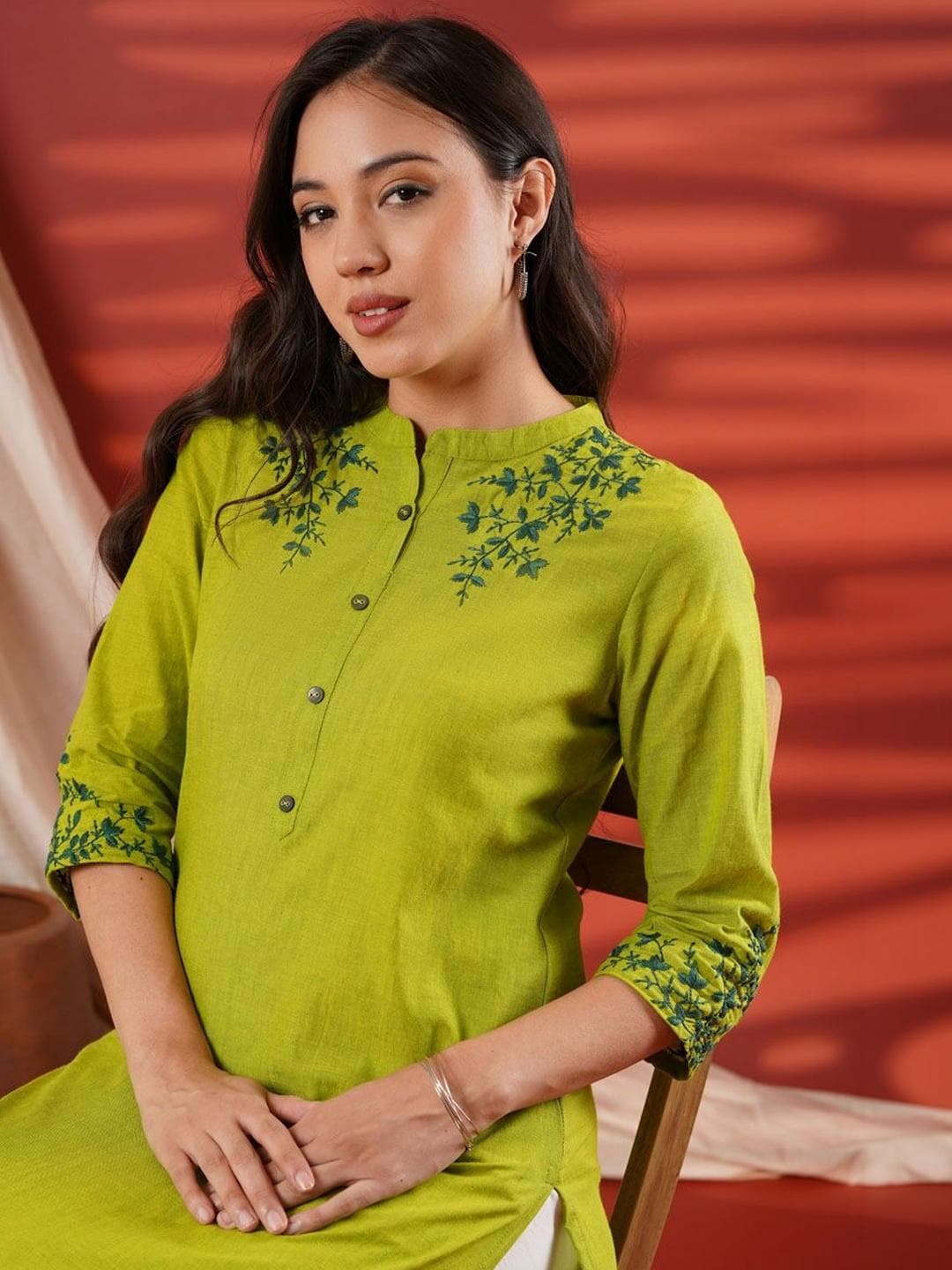 Anouk Women Embroidered Thread Work Kurta