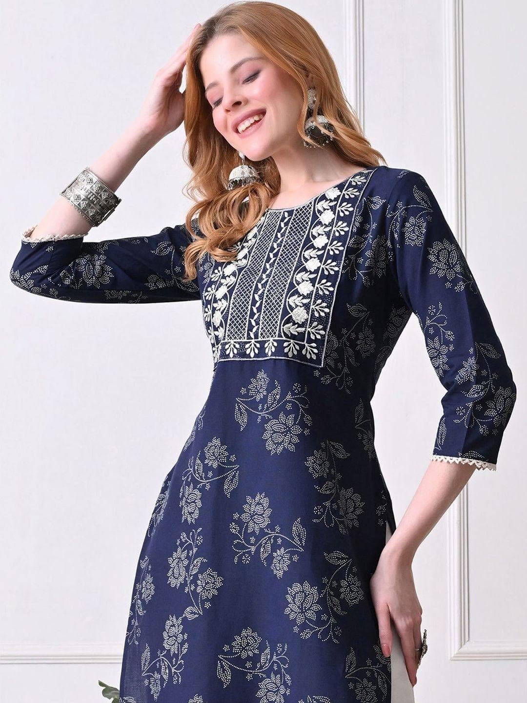 KKOUTFITS Women Floral Printed Thread Work Kurta