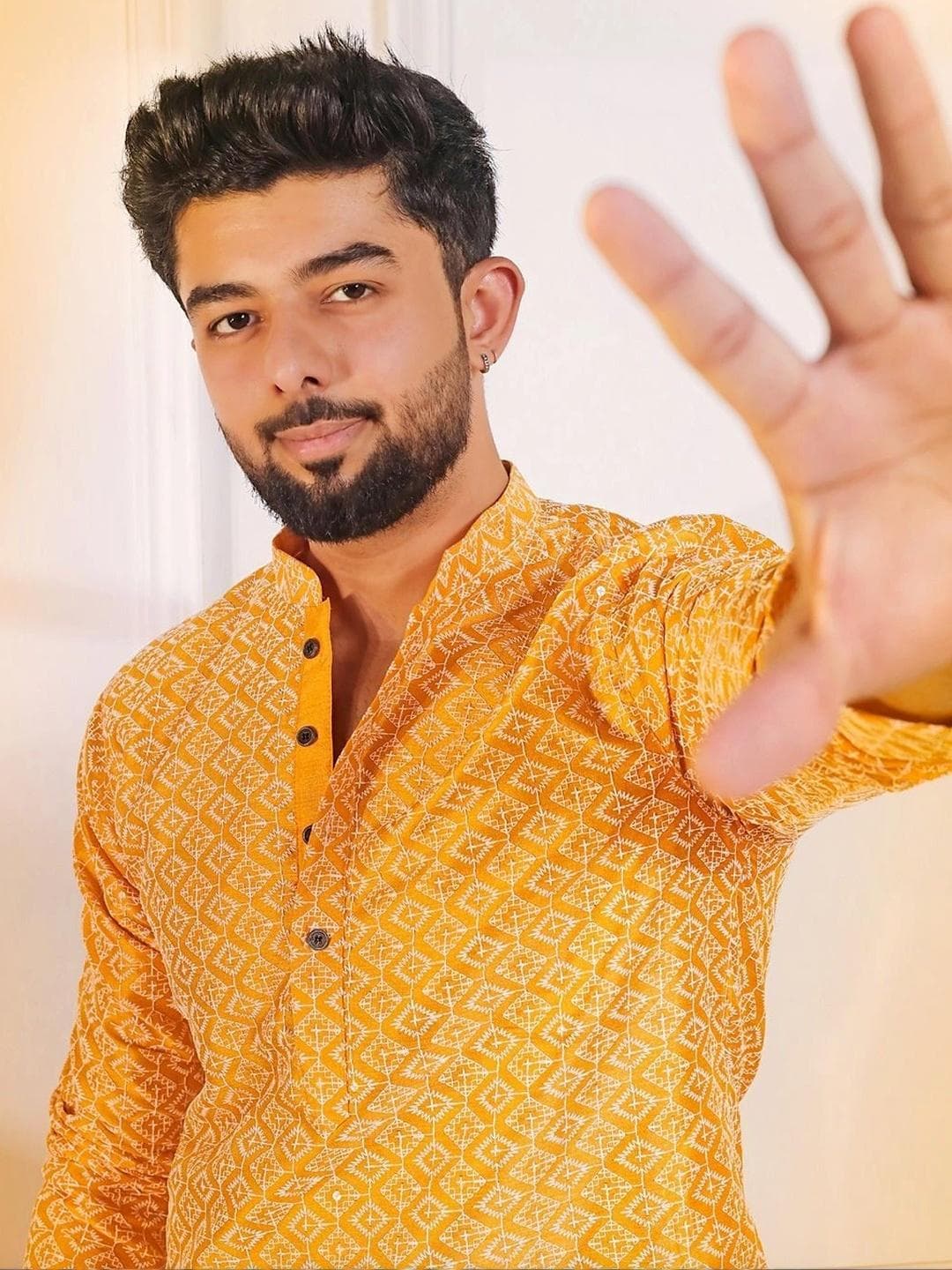 Koshin Men Embroidered Sequinned Jacquard Kurta