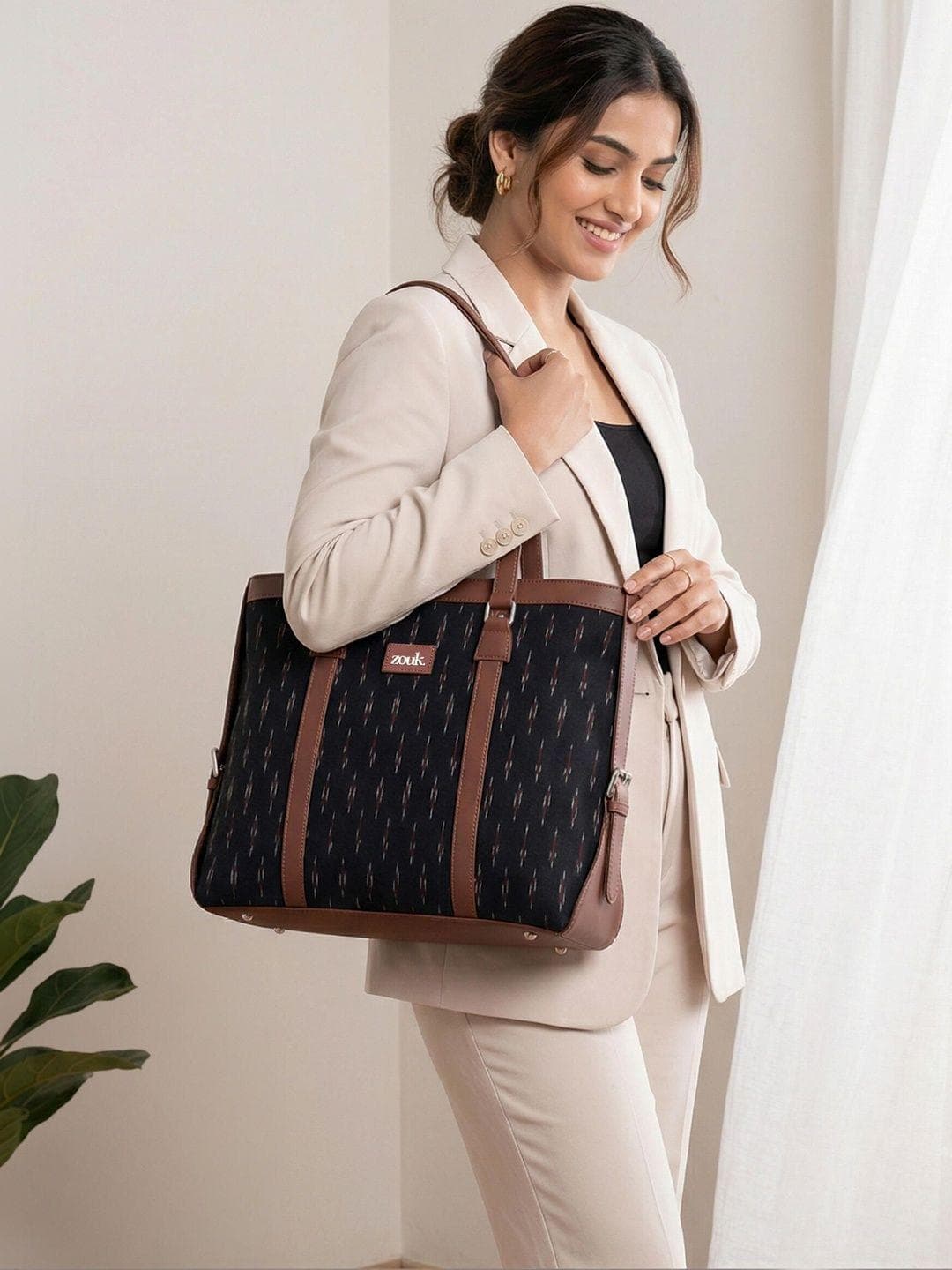 ZOUK Women Black Geometric Printed Leather Structured Shoulder Laptop Tote Bag